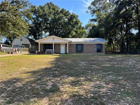 Photo of 9376 Maple Ridge Drive, Saraland, AL 36571 (MLS # 7657743) Photo of 9376 Maple Ridge Drive, Saraland, AL 36571 (MLS # 7657743)