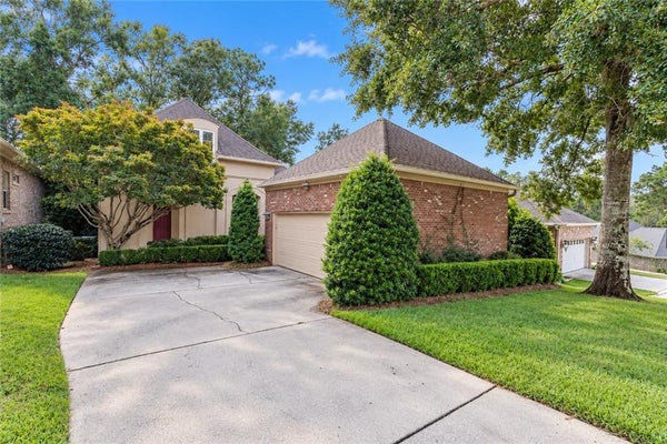 105 N CREEK CIR, FAIRHOPE, AL 36532 - Image f68ef1464dd20b8c05e08dbc878dd8b2/2343088700