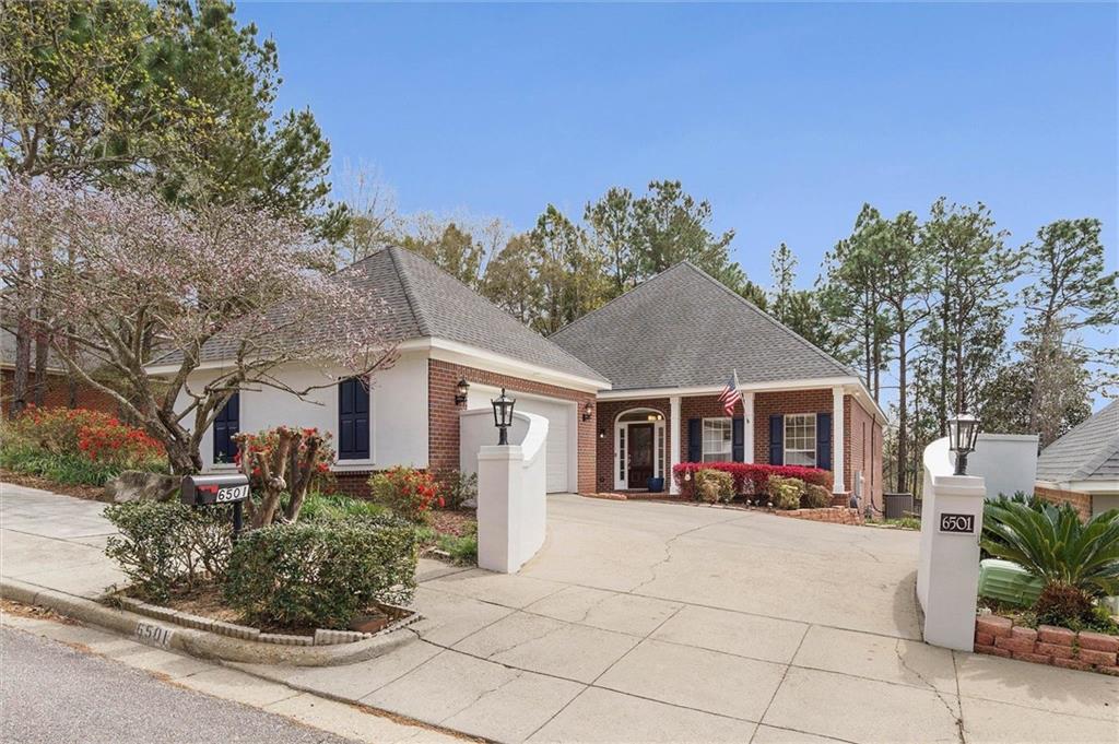 Photo 1 of 32 — 6501 Audubon Square N, Mobile, AL 36695