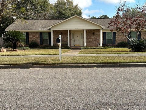 Photo of 1013 Regal Drive, Mobile, AL 36609 (MLS # 7683409)