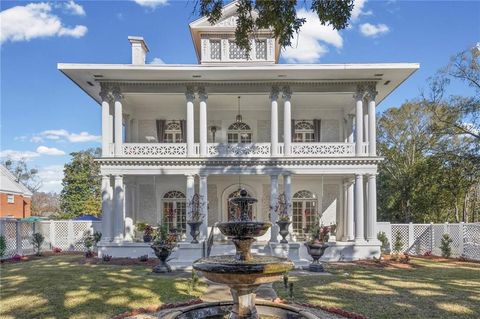 Photo of 1410 Government Street, Mobile, AL 36604 (MLS # 7710374)