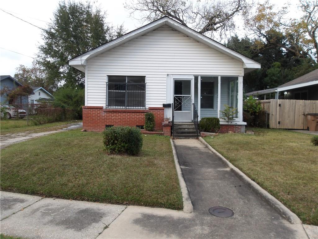 1706 Lomeroy Street - Photo 2