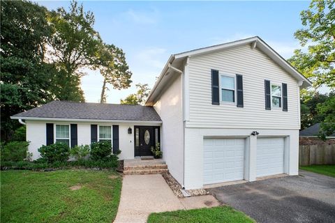 Photo of 409 Firestone Drive E, Mobile, AL 36609 (MLS # 7806591)