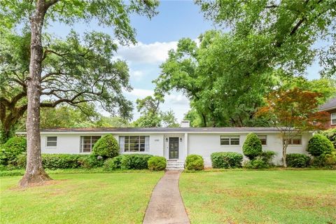 Photo of 4596 Hawthorne Place, Mobile, AL 36608 (MLS # 7766146)