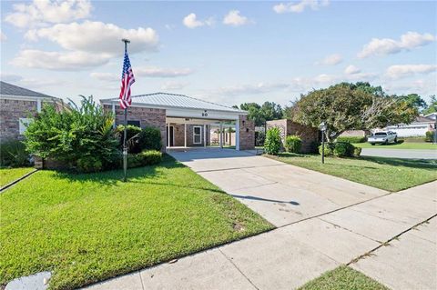 Photo of 20 Hedgestone Court, Mobile, AL 36608 (MLS # 7666448)