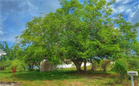 A home in LEHIGH ACRES