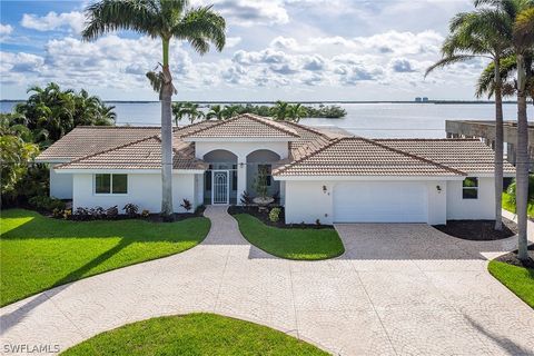 A home in FORT MYERS BEACH