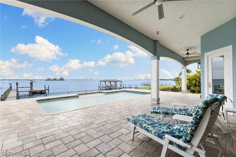 A home in NORTH FORT MYERS