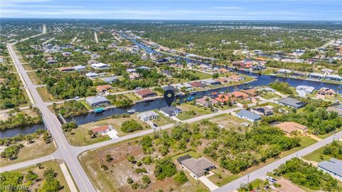 A home in PORT CHARLOTTE