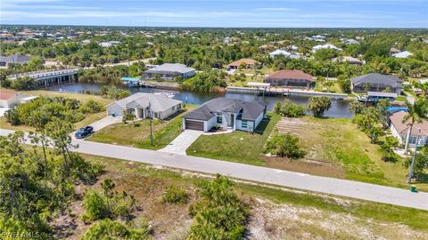 A home in PORT CHARLOTTE