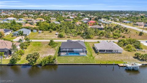 A home in PORT CHARLOTTE