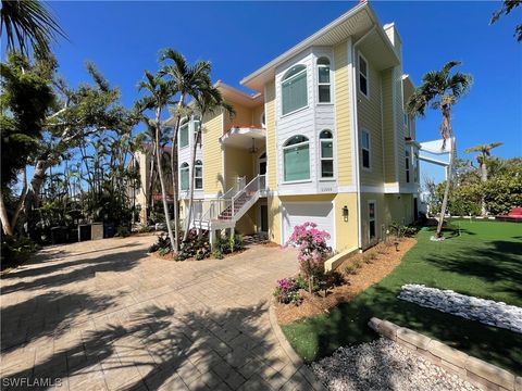 A home in CAPTIVA