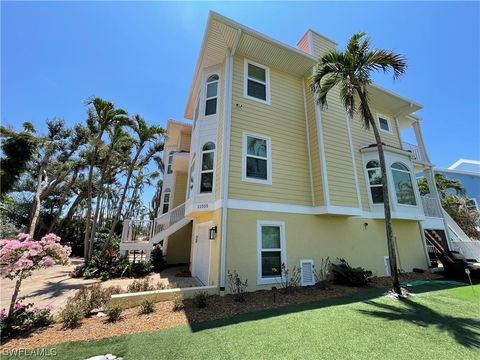 A home in CAPTIVA