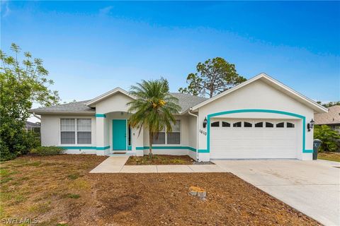 A home in NORTH PORT