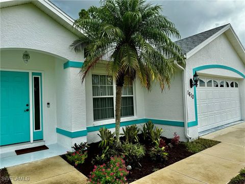 A home in NORTH PORT