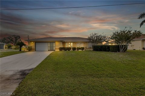 A home in PUNTA GORDA