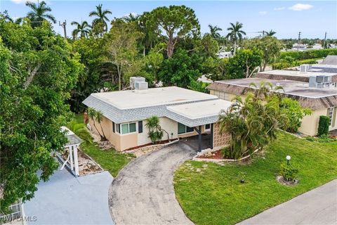 A home in NAPLES