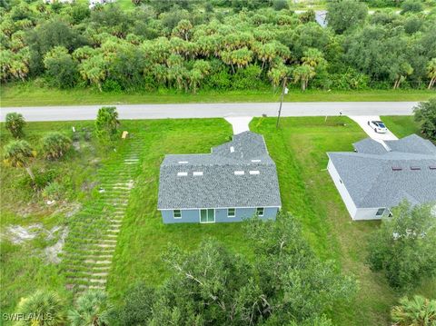 A home in PORT CHARLOTTE