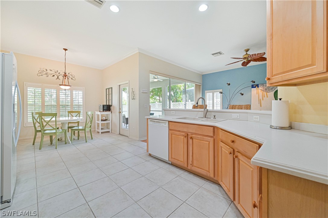 Fort Myers, Florida 33908, United States, 3 Bedrooms Bedrooms, ,2 BathroomsBathrooms,Residential,Active,58659