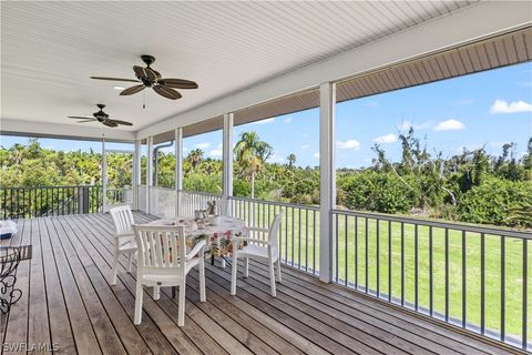 A home in BOKEELIA