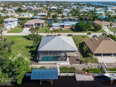 A home in BOKEELIA