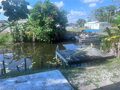 A home in MOORE HAVEN