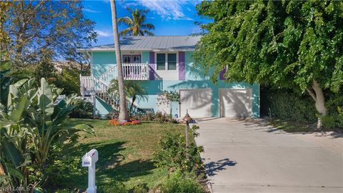 A home in NAPLES