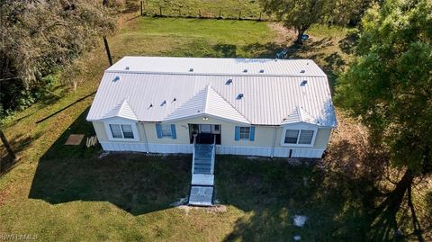 A home in MOORE HAVEN