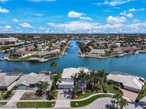 A home in MARCO ISLAND