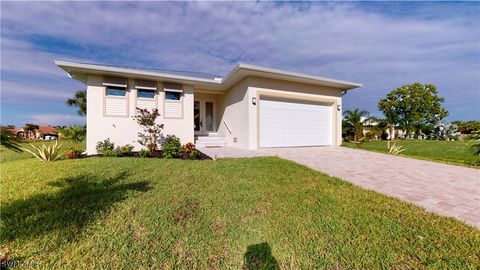 A home in PUNTA GORDA