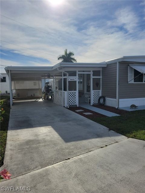 A home in ESTERO