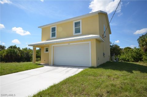 A home in PORT CHARLOTTE