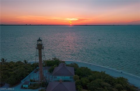 A home in FORT MYERS