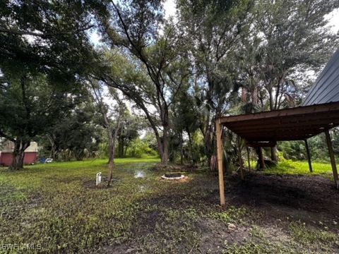 A home in PUNTA GORDA