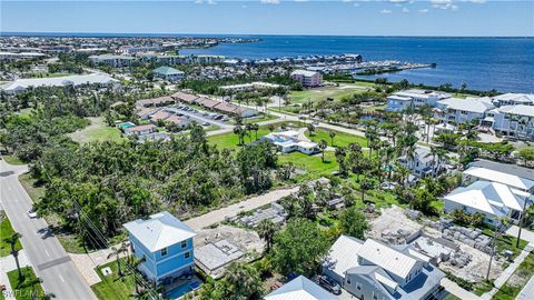 A home in PUNTA GORDA