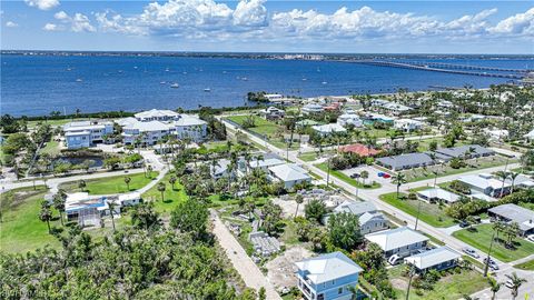 A home in PUNTA GORDA