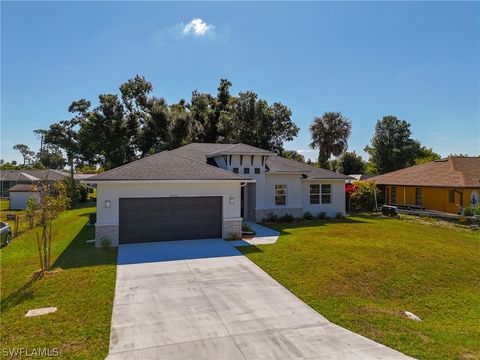 A home in PORT CHARLOTTE