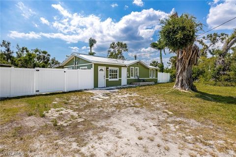 A home in PUNTA GORDA