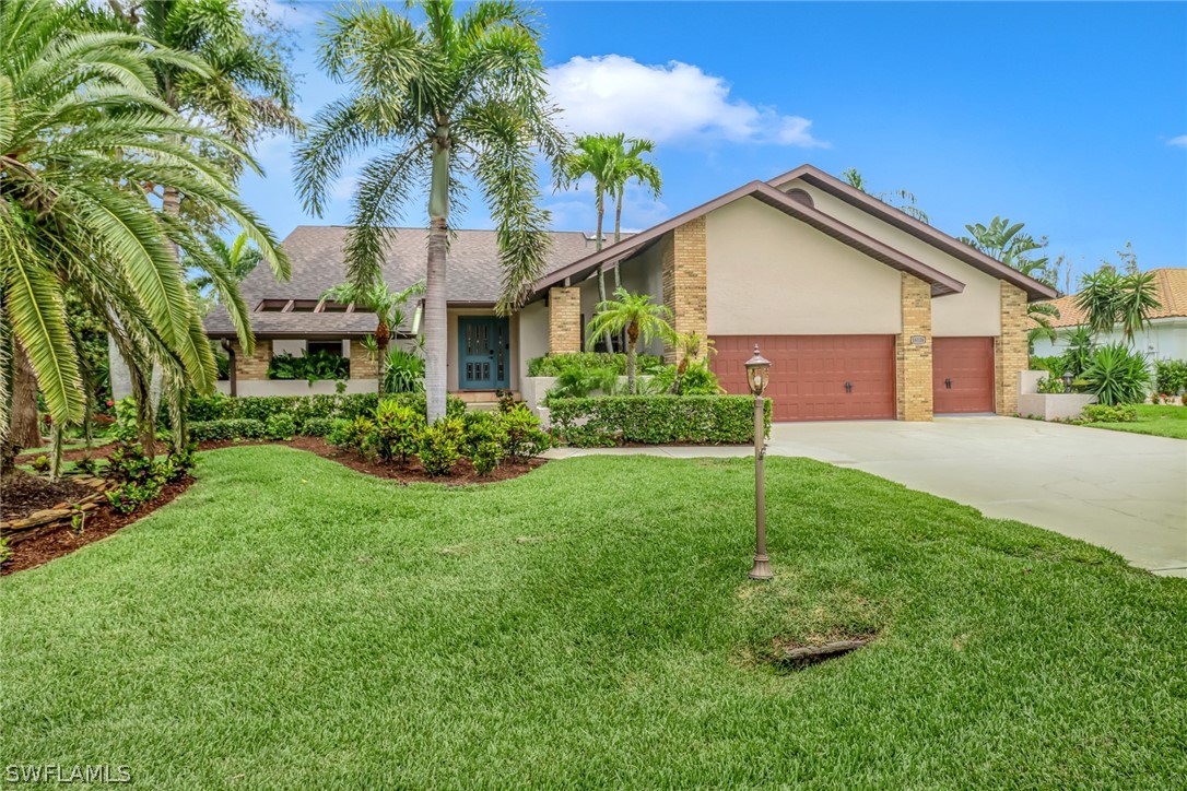 16126 Forest Oaks Drive

                                                                             FORT MYERS                                

                                    , FL - $900,000