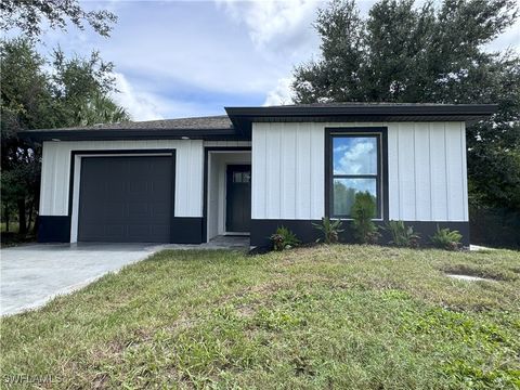 A home in PUNTA GORDA