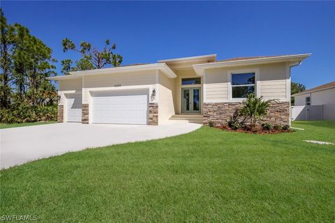 A home in PORT CHARLOTTE