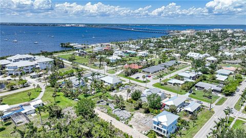 A home in PUNTA GORDA