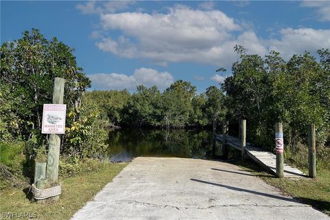 A home in NORTH FORT MYERS