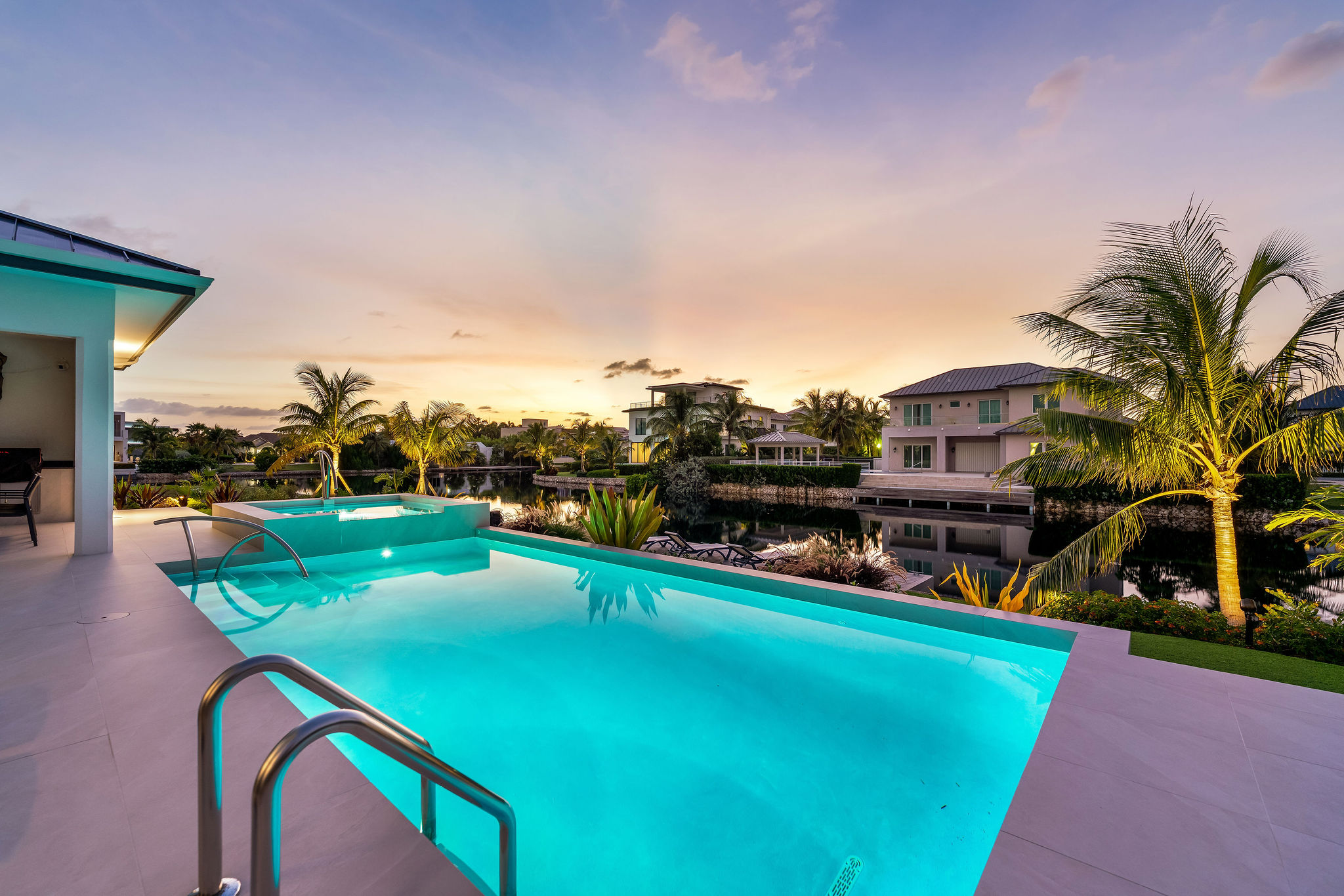 West Bay, Cayman Islands, 5 Bedrooms Bedrooms, ,6 BathroomsBathrooms,Residential,Active,167068