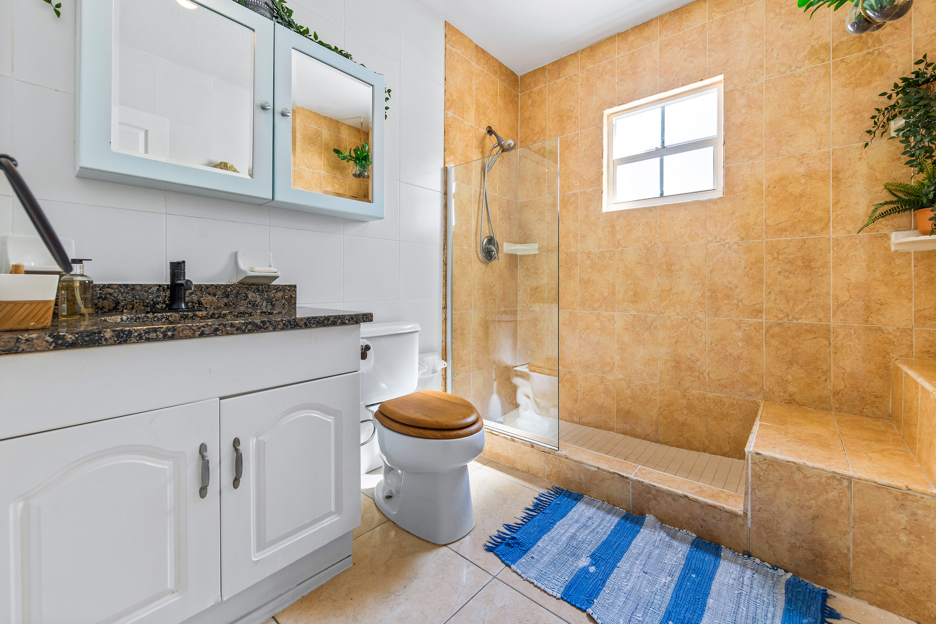 West Bay, Cayman Islands, 1 Bedroom Bedrooms, ,1 BathroomBathrooms,Residential,Active,90526