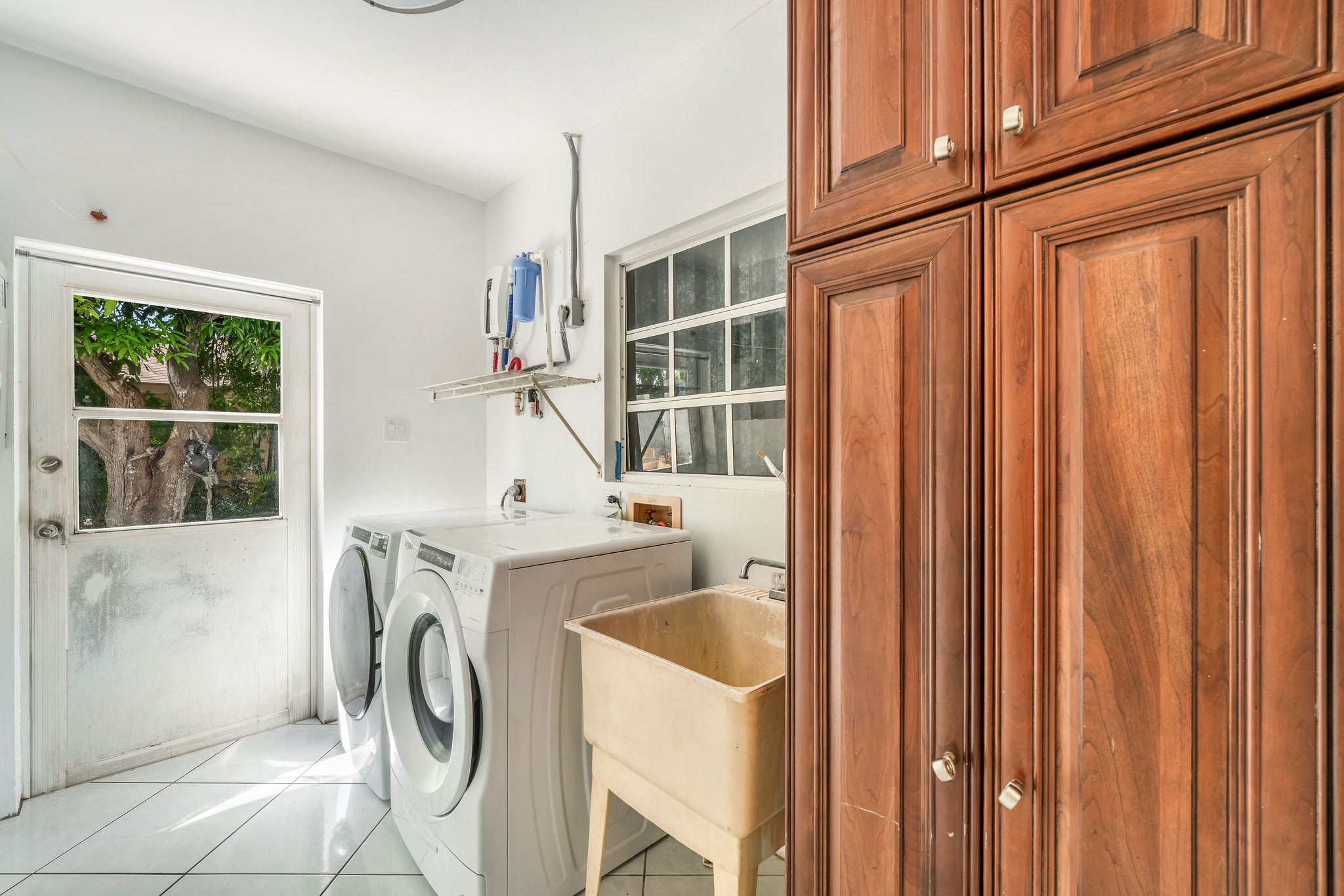 George Town, Cayman Islands, 4 Bedrooms Bedrooms, ,3 BathroomsBathrooms,Residential,Active,227234