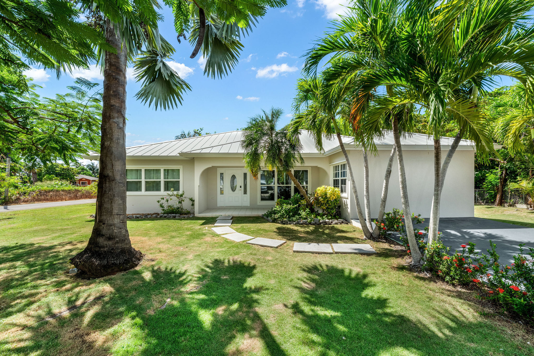 George Town, Cayman Islands, 4 Bedrooms Bedrooms, ,3 BathroomsBathrooms,Residential,Active,227234