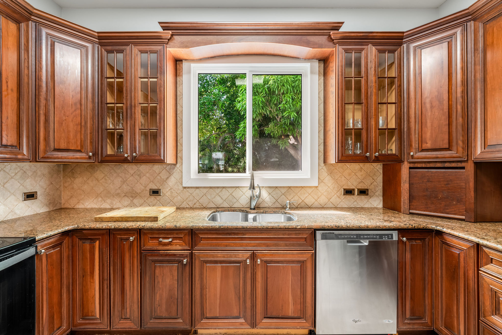 George Town, Cayman Islands, 4 Bedrooms Bedrooms, ,3 BathroomsBathrooms,Residential,Active,227234