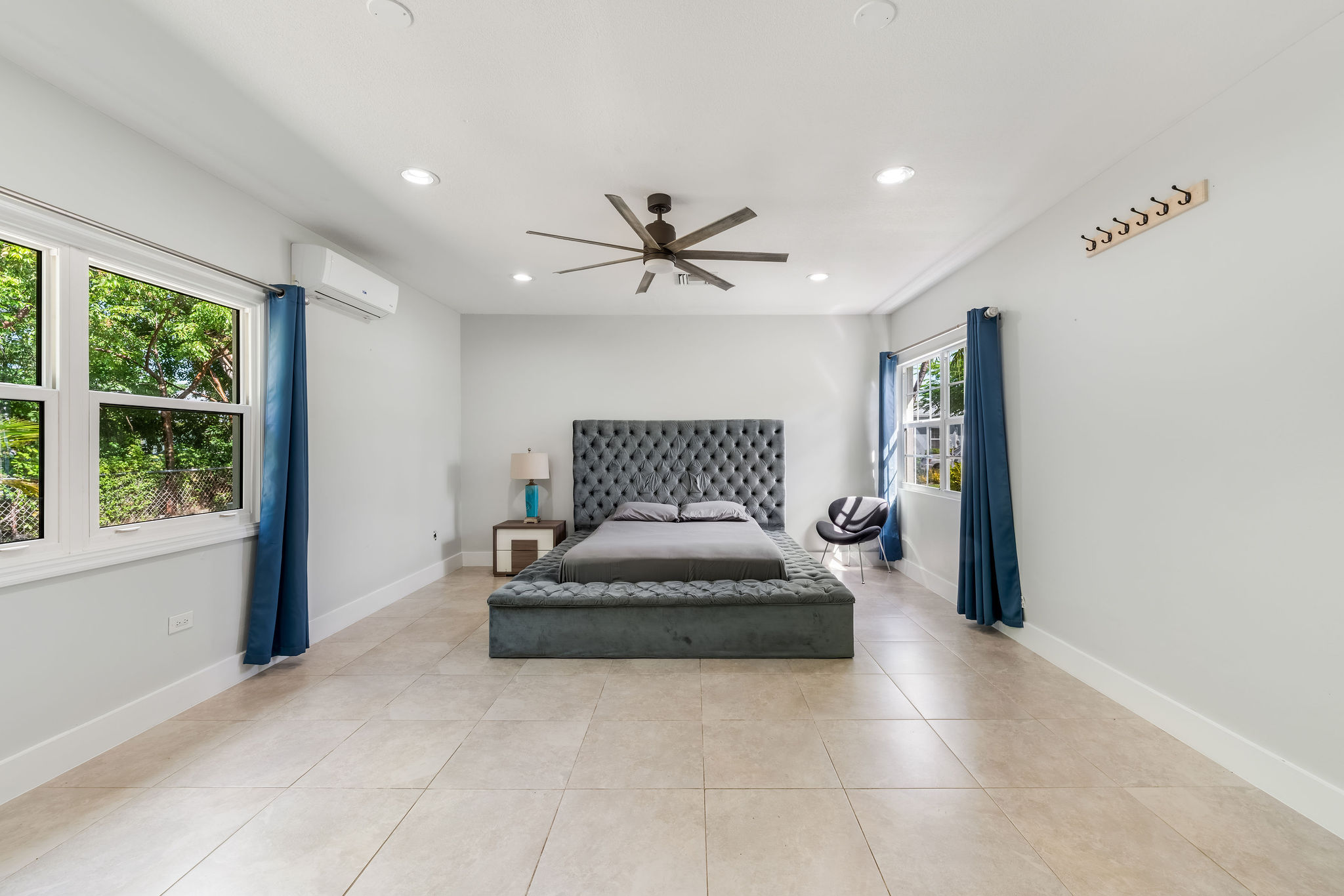 George Town, Cayman Islands, 4 Bedrooms Bedrooms, ,3 BathroomsBathrooms,Residential,Active,227234