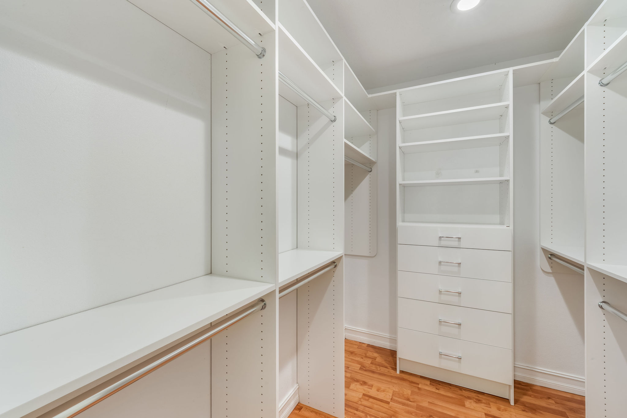 George Town, Cayman Islands, 4 Bedrooms Bedrooms, ,3 BathroomsBathrooms,Residential,Active,227234